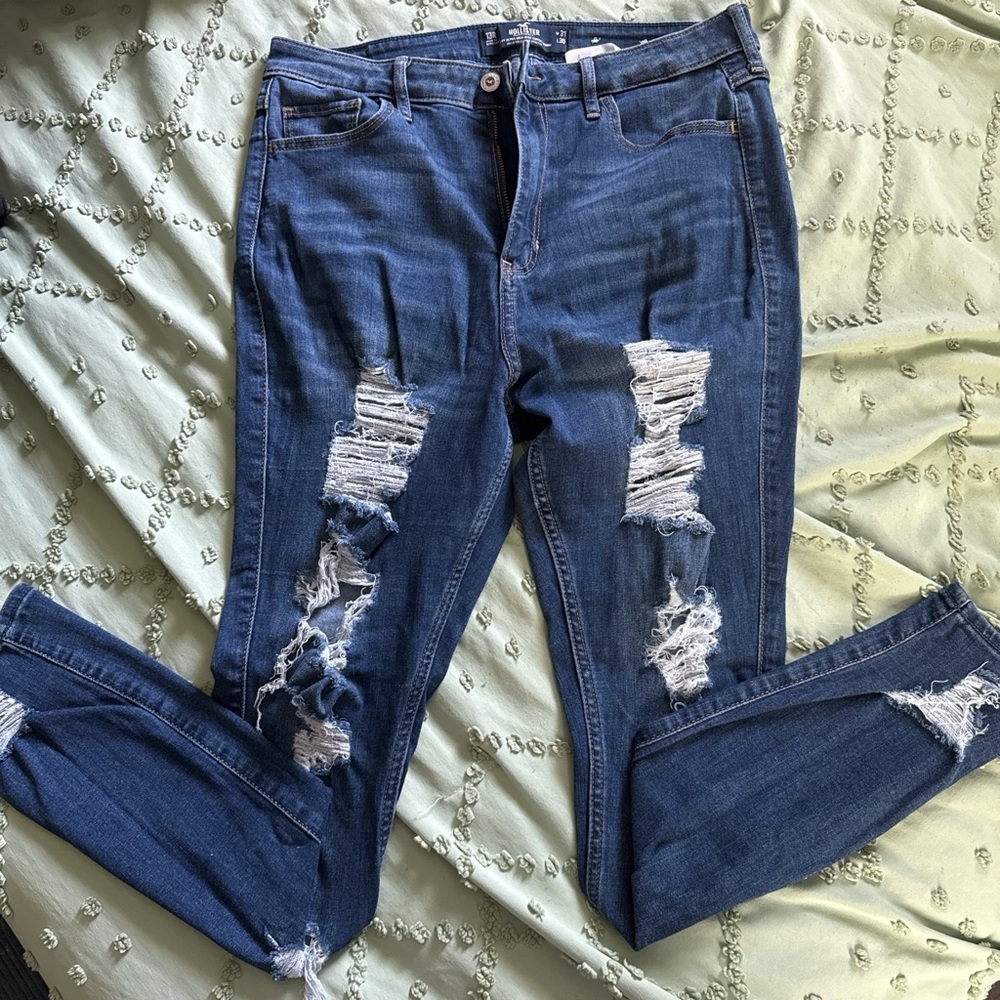 Hollister High Rise Blue Jeans with Distressed Details